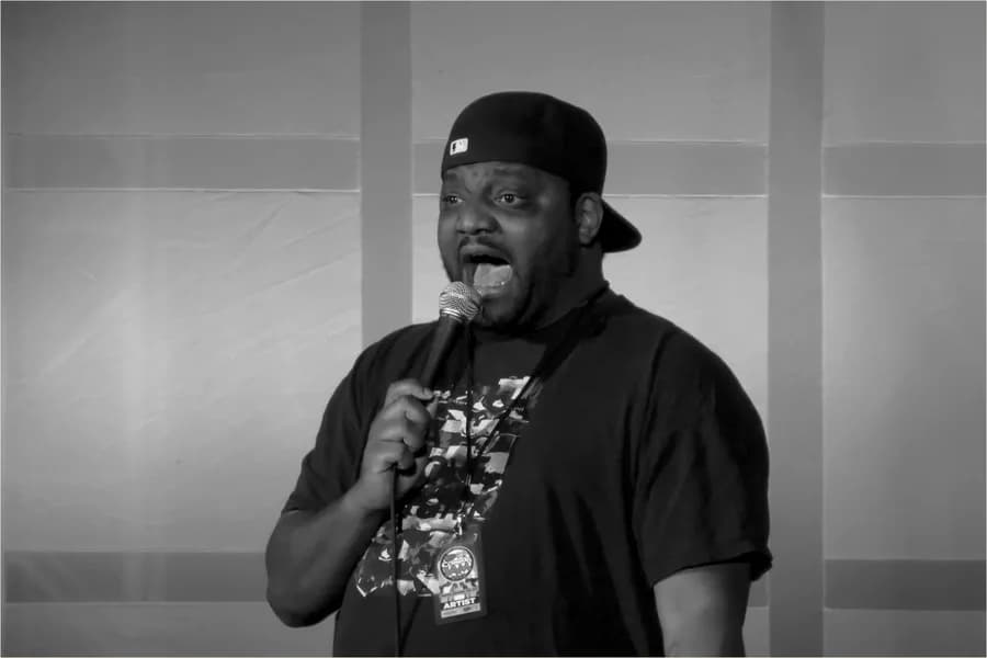 Aries Spears: Ekstra Show
