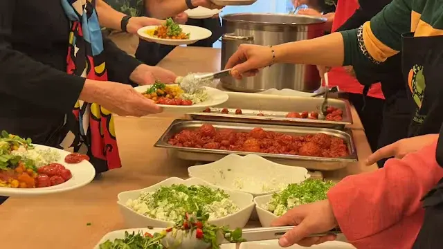 Fællesspisning og foredrag om frihedskæmpere