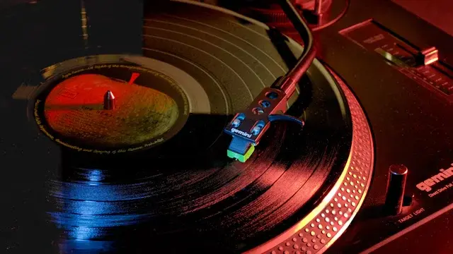 Standplads vinylmarked KU.BE søndag 1. november 2026