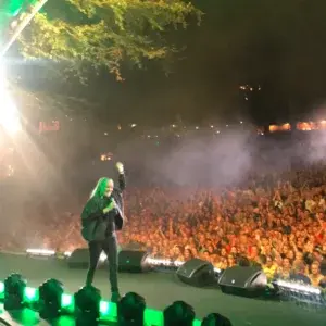 Oplev Søs Fenger live