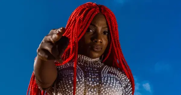 Aunty Rayzor NG live