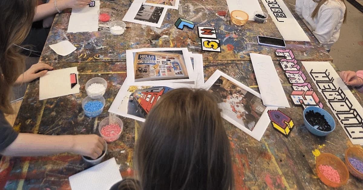 Perlegraffitiworkshop med street art-duoen OEPS Crew