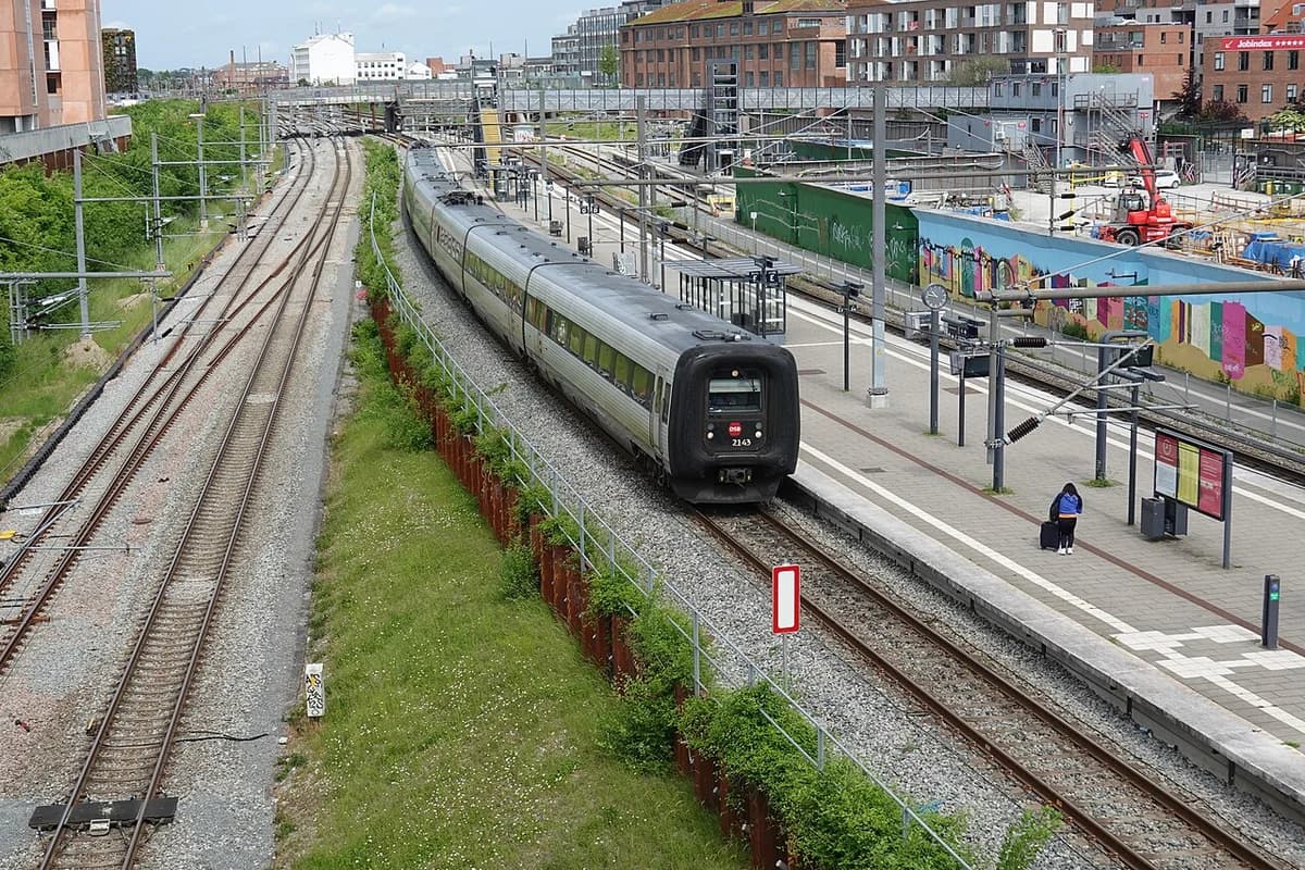 A train stopped at Ny Ellebjerg Station in Copenhagen.